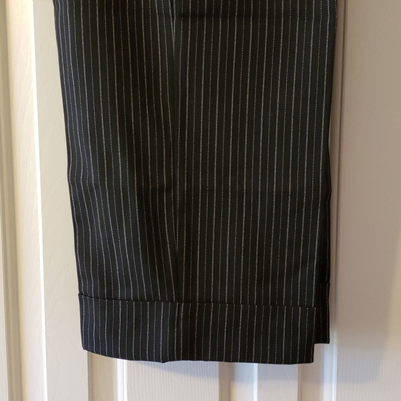 NWT WHBM Black Capri Pants - Picture 2 of 6